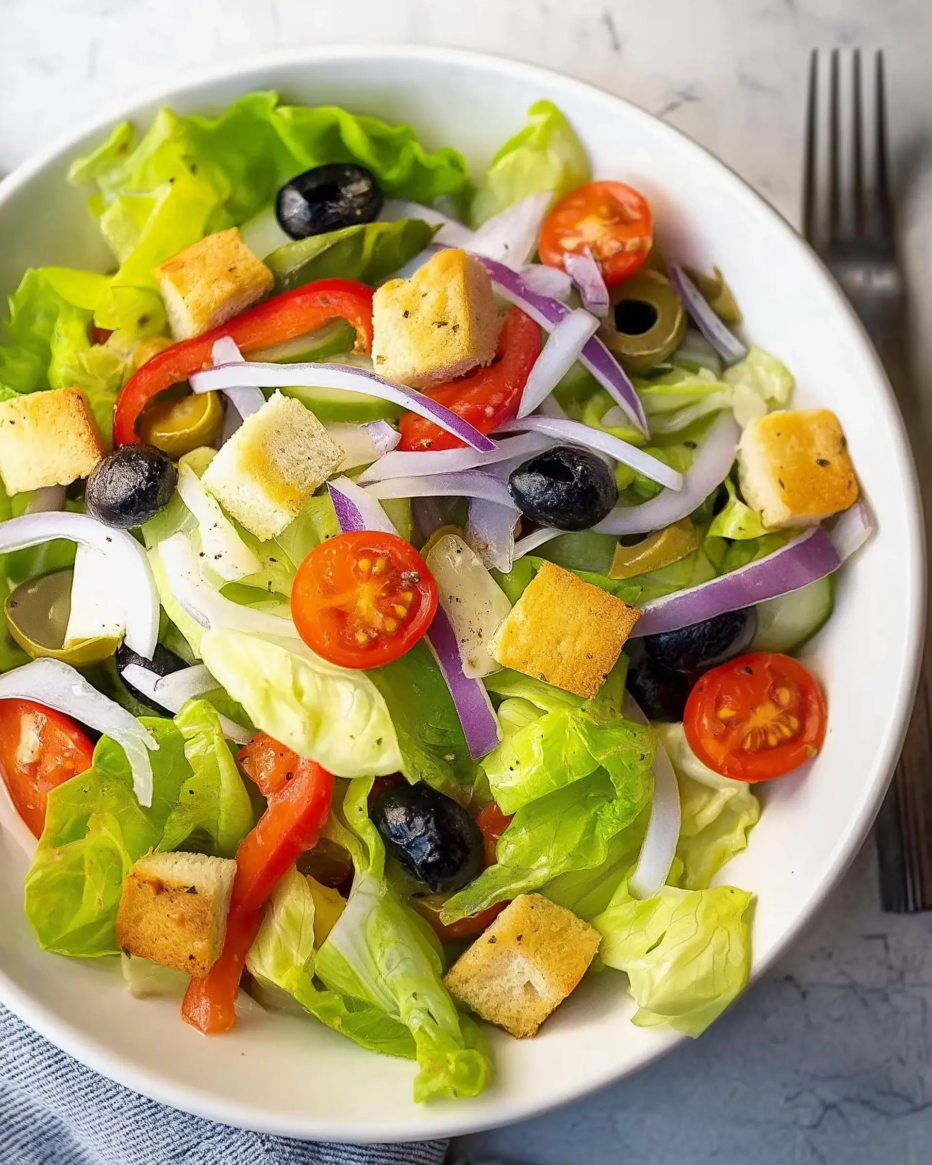 Olive Garden Inspired Salad: Create This Refreshing Dish!