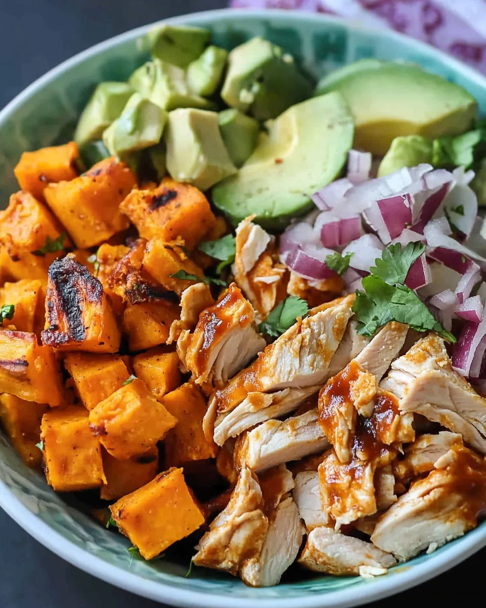BBQ Chicken Sweet Potato Bowls: A Flavor-Packed Delight!