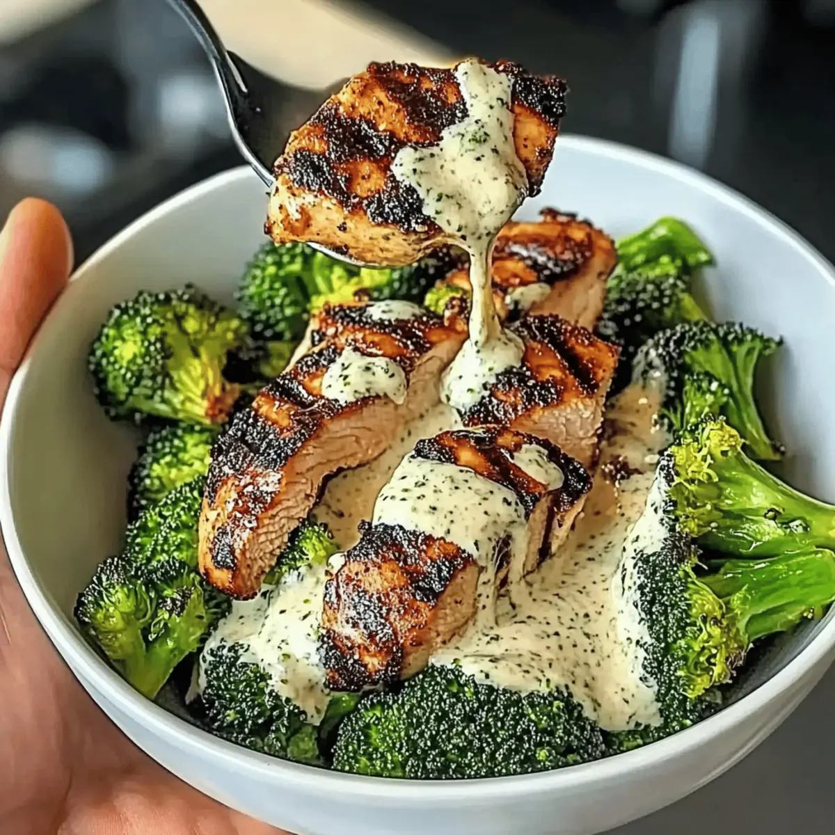 Grilled Chicken & Broccoli Bowls with Creamy Garlic Sauce Delight